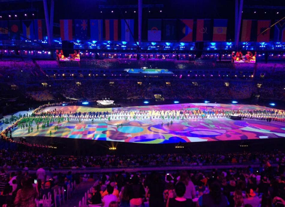 �DƬĬ�J���}