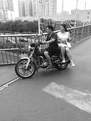 ��Ħ�д��d�˿�ֱ���_���^�������