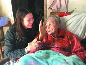 林長好老人心地善良,不爭強好勝,與鄰居關系很好。