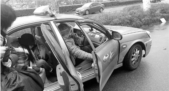 �°l�r������˾�C����耳ף�һ����֮��(��С���ṩ)