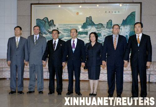 10��30�������ӳ��ˆ��}������(hu��)Մ��(j��ng)��(j��)�c��Դ���������M�����Ε�(hu��)�h������(gu��)�����ڰ��T���Ӱ���n��(gu��)�⽻ͨ�̲������⽻�󄝈F(tu��n)�F(tu��n)�L(zh��ng)��ʥ�Ю�(d��ng)���ڰ��T���ʾ�����ˆ��}������(hu��)Մ��(j��ng)��(j��)�c��Դ���������M�����Ε�(hu��)�h�ͳ��r��(du��)����O(sh��)ʩ��ȥ���ܻ��������P(gu��n)�������r�ṩ����Ԯ���_(d��)���˅f(xi��)�h�� ���A��/·͸