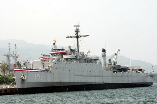 時隔12年臺灣再以退役軍艦沉海當魚礁 時隔12年臺灣再以退役軍艦沉海當魚礁