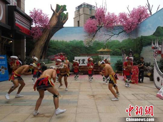 ���u�����_��ζ��ʳ����������Ĵ���Ⱥ��ʳ�R����