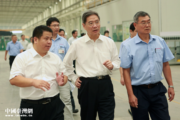 張志軍考察湖北臺資企業(yè)臺玻武漢工程玻璃有限公司 張志軍考察湖北臺資企業(yè)臺玻武漢工程玻璃有限公司