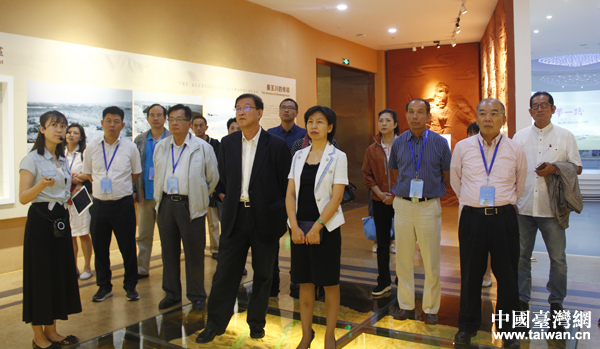 北京市臺聯與在京臺商“一帶一路”參訪團考察蘭州新區(圖) 北京市臺聯與在京臺商“一帶一路”參訪團考察蘭州新區(圖)