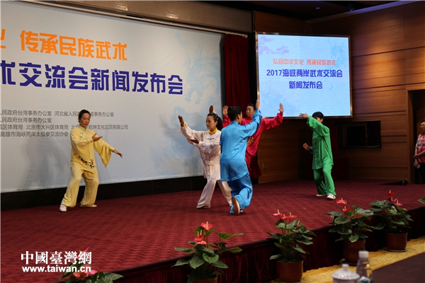 ����������f��������g����